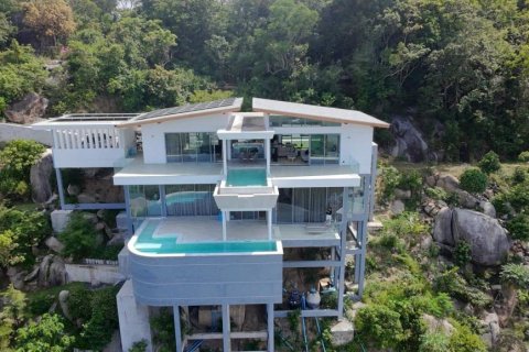Villa in Surat Thani, Thailand 3 bedrooms № 124397 - photo 2