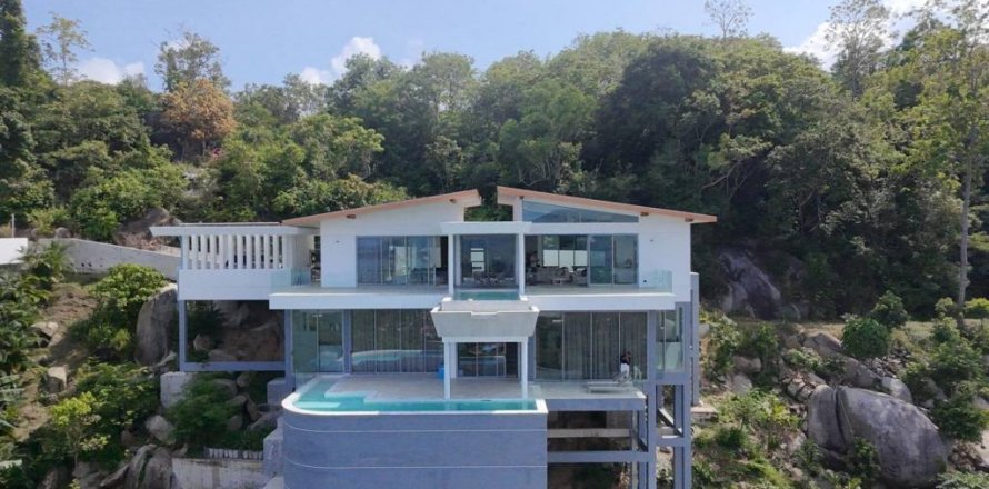 Villa in Surat Thani, Thailand 3 bedrooms № 124397