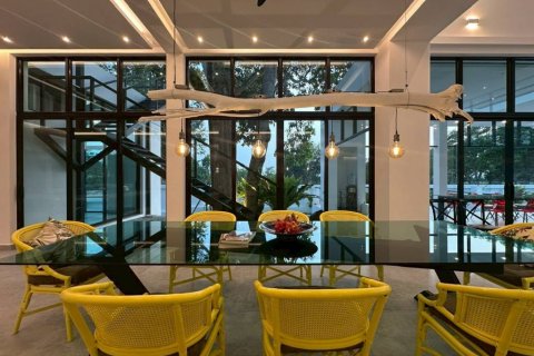 Chalet de 4 dormitorios en Pattaya, Tailandia № 124396 - foto 7