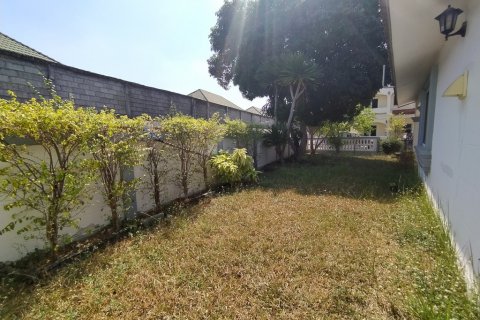 House in Pattaya, Thailand 4 bedrooms № 125617 - photo 20