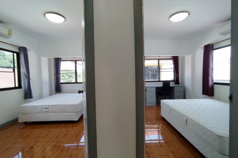 House in Pattaya, Thailand 4 bedrooms № 125617 - photo 11