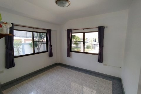 House in Pattaya, Thailand 4 bedrooms № 125617 - photo 9