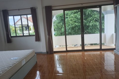 House in Pattaya, Thailand 4 bedrooms № 125617 - photo 18