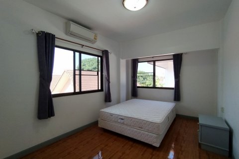 House in Pattaya, Thailand 4 bedrooms № 125617 - photo 14