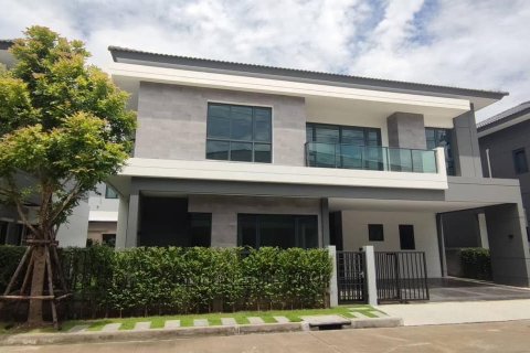 คอนโดมิเนียมในสมุทรปราการ, ประเทศไทย, 4 ห้องนอน № 123913 - รูปถ่าย 2