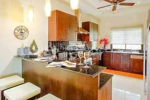 Casa de 7 dormitorios en Nai Harn Beach, Tailandia № 131169 - foto 8