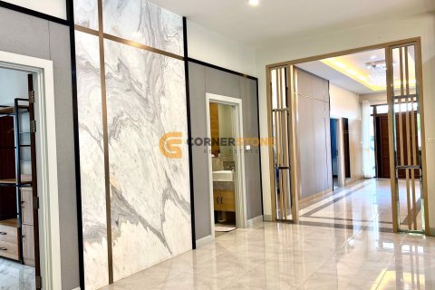 Estudio en Bang Lamung, Tailandia № 120998 - foto 17