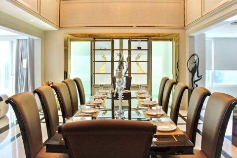 Ático de 6 dormitorios en Bangkok, Tailandia № 132984 - foto 8