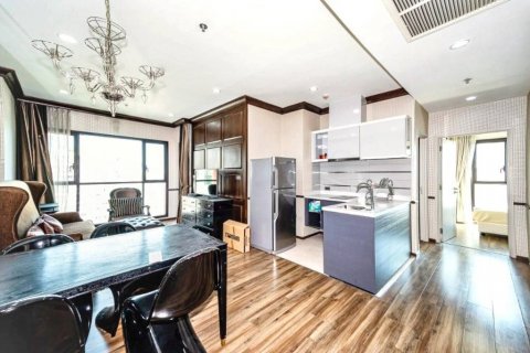 Condominio de 2 dormitorios en Khlong Toei, Bangkok, Tailandia № 132985