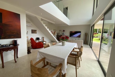 Casa de 3 dormitorios en Ko Samui, Tailandia № 123383 - foto 8