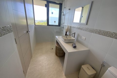 Casa de 3 dormitorios en Ko Samui, Tailandia № 123383 - foto 18