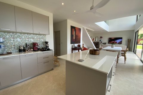 Casa de 3 dormitorios en Ko Samui, Tailandia № 123383 - foto 11