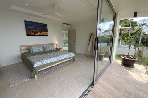 Casa de 3 dormitorios en Ko Samui, Tailandia № 123383 - foto 17