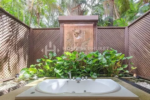 Casa de 4 dormitorios en Nai Harn Beach, Tailandia № 131267 - foto 15