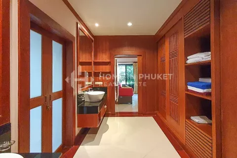 Casa de 4 dormitorios en Nai Harn Beach, Tailandia № 131267 - foto 13
