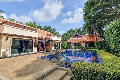 Haus auf Nai Harn Beach, Thailand 4 Schlafzimmer № 131267