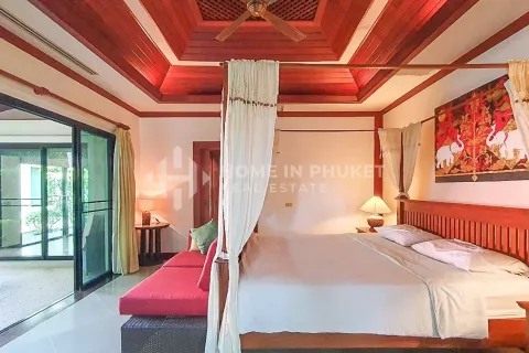 Casa de 4 dormitorios en Nai Harn Beach, Tailandia № 131267 - foto 12