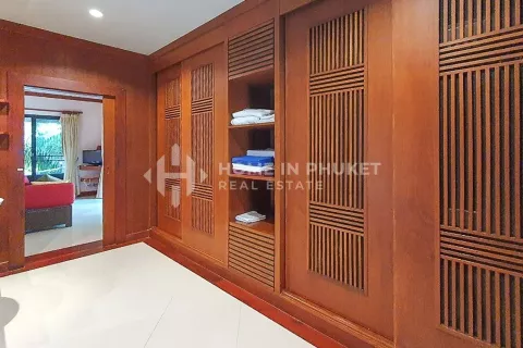 Casa de 4 dormitorios en Nai Harn Beach, Tailandia № 131267 - foto 14