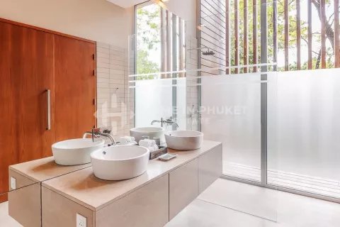 Casa de 4 dormitorios en Kamala, Tailandia № 131262 - foto 23