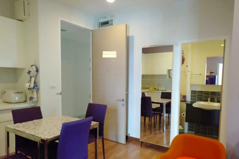 Condominio de 2 dormitorios en Bang Na, Bangkok, Tailandia № 77243 - foto 2