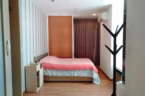 Condominio de 2 dormitorios en Bang Na, Bangkok, Tailandia № 77243 - foto 4