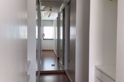 Condominio de 4 dormitorios en Watthana, Bangkok, Tailandia № 77238 - foto 9
