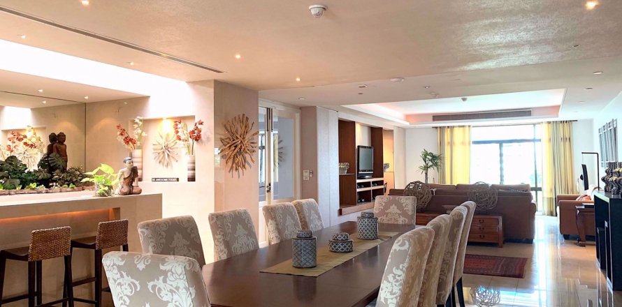 Condominio de 4 dormitorios en Watthana, Bangkok, Tailandia № 77238