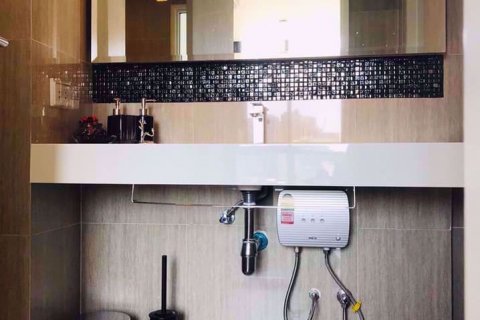 Condominio de 1 dormitorio en Watthana, Bangkok, Tailandia № 77242 - foto 11