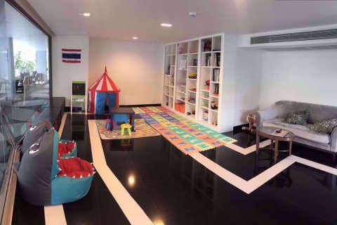Condominio de 1 dormitorio en Watthana, Bangkok, Tailandia № 77242 - foto 16