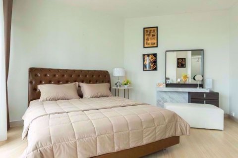 Condominio de 2 dormitorios en Khlong San, Bangkok, Tailandia № 77239 - foto 4