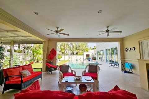 Casa de 3 dormitorios en Pattaya, Tailandia № 119664 - foto 6