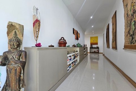 Casa de 3 dormitorios en Pattaya, Tailandia № 119664 - foto 17