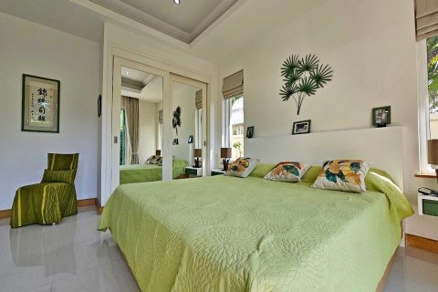 Casa de 3 dormitorios en Pattaya, Tailandia № 119664 - foto 24