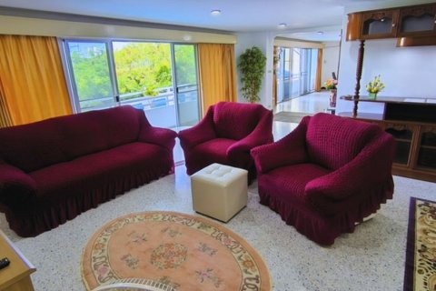 Condo in Pattaya, Thailand, 2 bedrooms № 119663 - photo 2