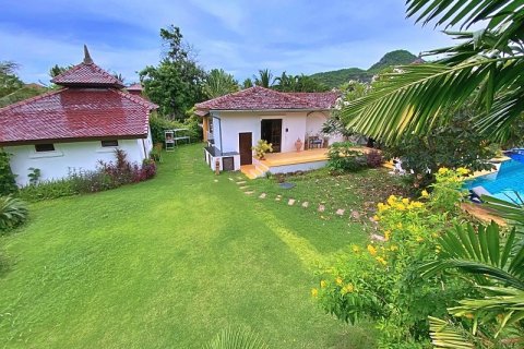 Casa de 5 dormitorios en Hua Hin, Tailandia № 125162 - foto 4