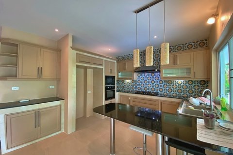 Casa de 3 dormitorios en Hua Hin, Tailandia № 125158 - foto 11