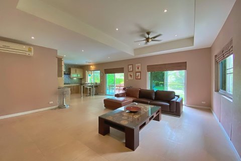 Casa de 3 dormitorios en Hua Hin, Tailandia № 125158 - foto 10