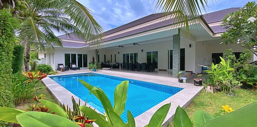 Casa de 3 dormitorios en Hua Hin, Tailandia № 125160