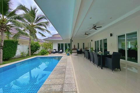 Casa de 3 dormitorios en Hua Hin, Tailandia № 125160 - foto 5