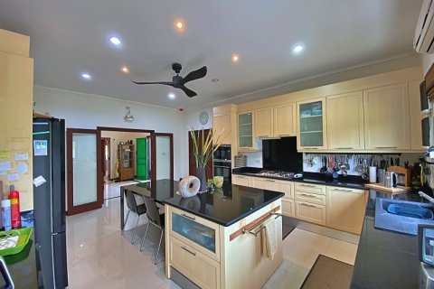 Casa de 4 dormitorios en Hua Hin, Tailandia № 125161 - foto 15