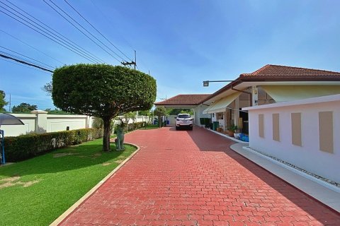 Casa de 4 dormitorios en Hua Hin, Tailandia № 125161 - foto 10