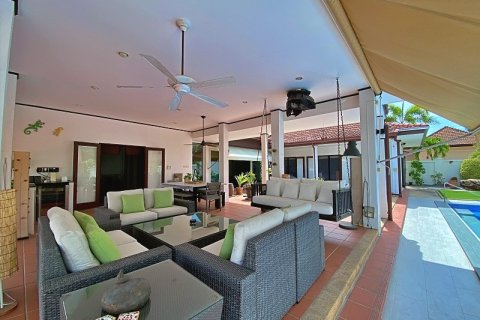 Casa de 4 dormitorios en Hua Hin, Tailandia № 125161 - foto 8