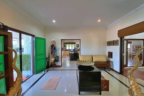 Casa de 4 dormitorios en Hua Hin, Tailandia № 125161 - foto 12