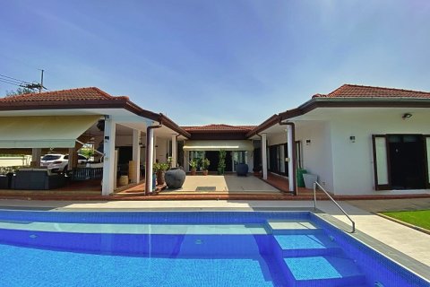 Casa de 4 dormitorios en Hua Hin, Tailandia № 125161 - foto 2
