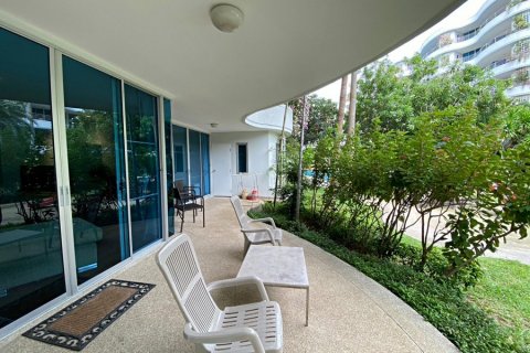 Condo in Hua Hin, Thailand, 2 bedrooms  № 125157 - photo 4
