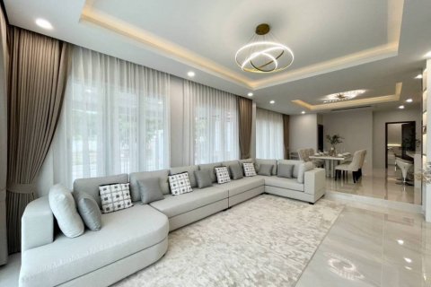 Chalet de 4 dormitorios en Phuket, Tailandia № 132809 - foto 3