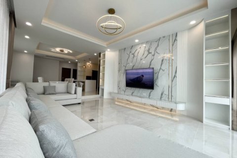 Chalet de 4 dormitorios en Phuket, Tailandia № 132809 - foto 4