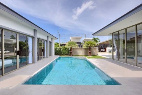 Chalet de 4 dormitorios en Hua Hin, Tailandia № 132807 - foto 7