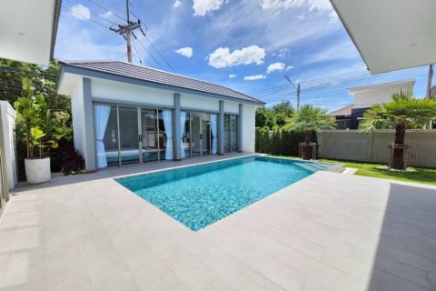 Chalet de 4 dormitorios en Hua Hin, Tailandia № 132807 - foto 6
