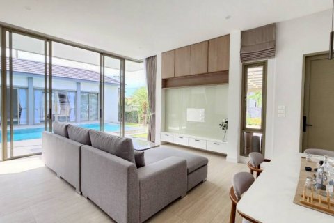 Chalet de 4 dormitorios en Hua Hin, Tailandia № 132807 - foto 9